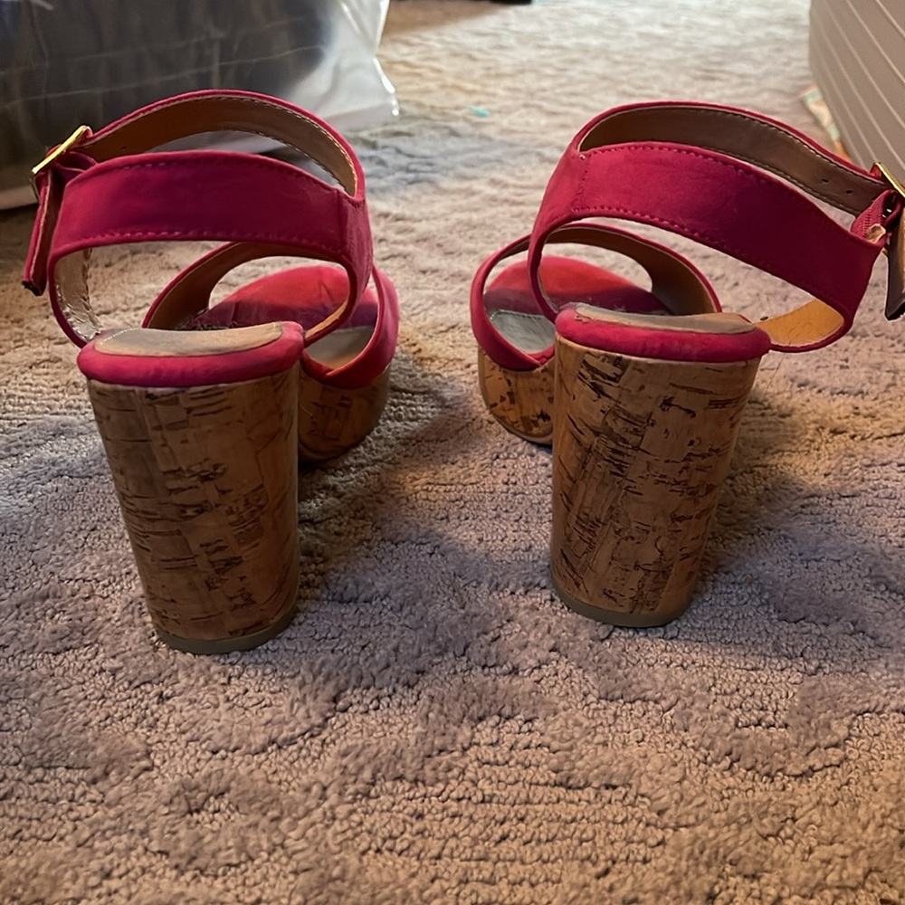 Chunky Heels - Picture 3 of 4